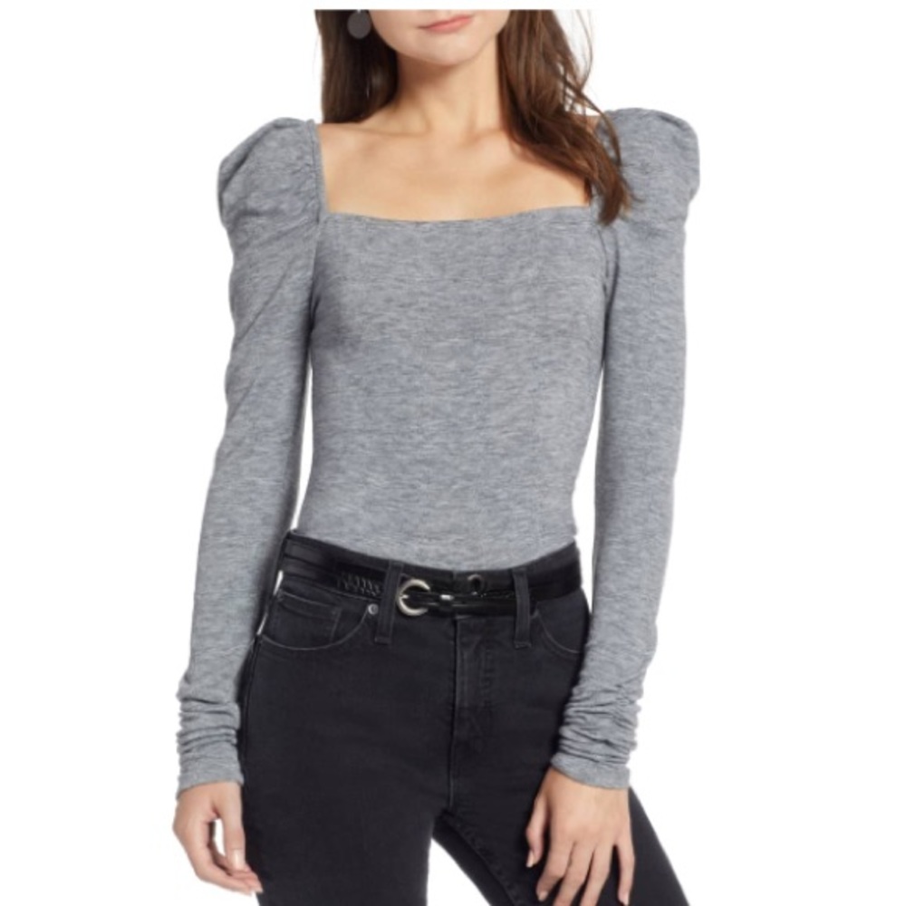 Square neck slim top XS NWT